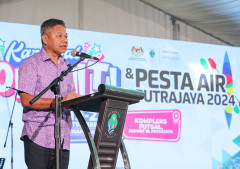 Majlis Perasmian Karnival Komuniti dan Pesta Air Putrajaya 2024